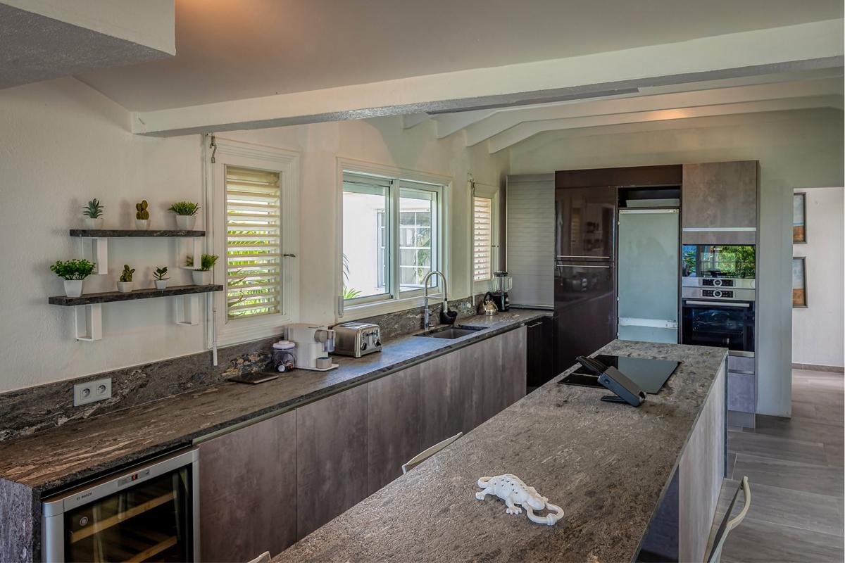 Luxury Villa Rental St Martin - The kitchen